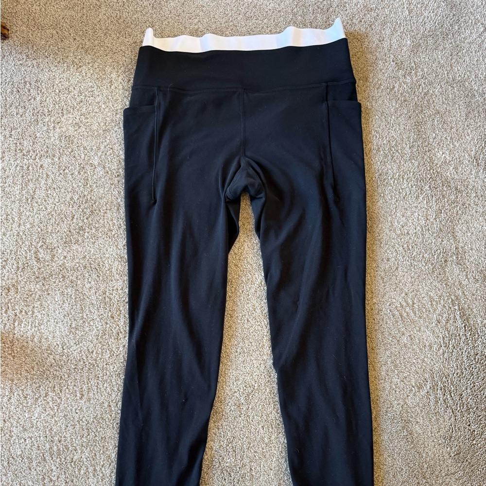 Athleta Women's Black and White Leggings